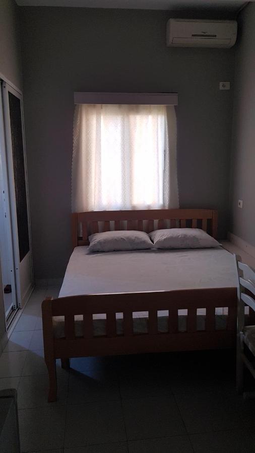 סרנדה Aralis Rooms מראה חיצוני תמונה