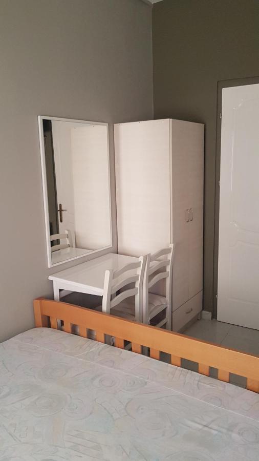 סרנדה Aralis Rooms מראה חיצוני תמונה