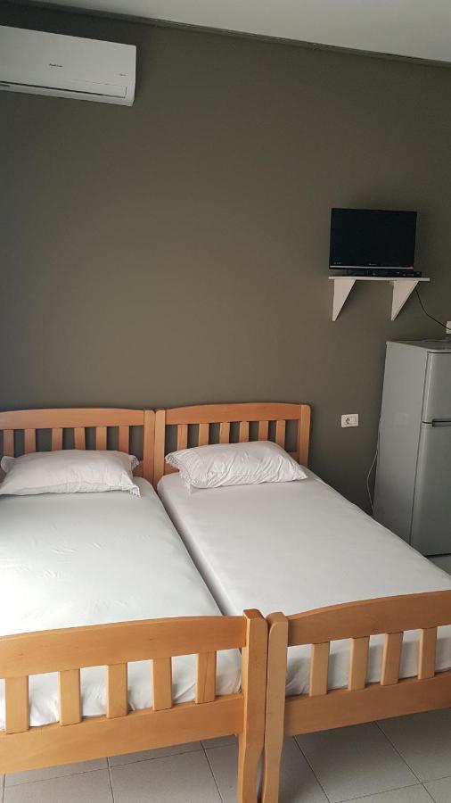 סרנדה Aralis Rooms מראה חיצוני תמונה